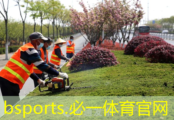 一般是网球拍多重